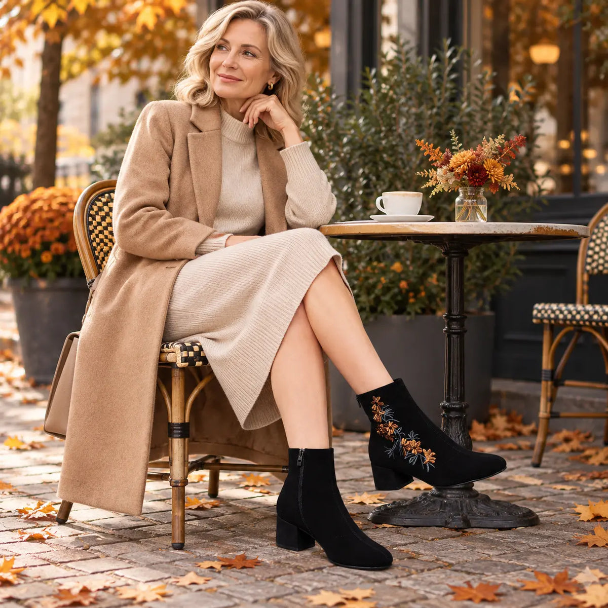 👢【35-40】Nowe zamszowe botki na sezon jesień-zima – stylowe damskie botki na słupku.