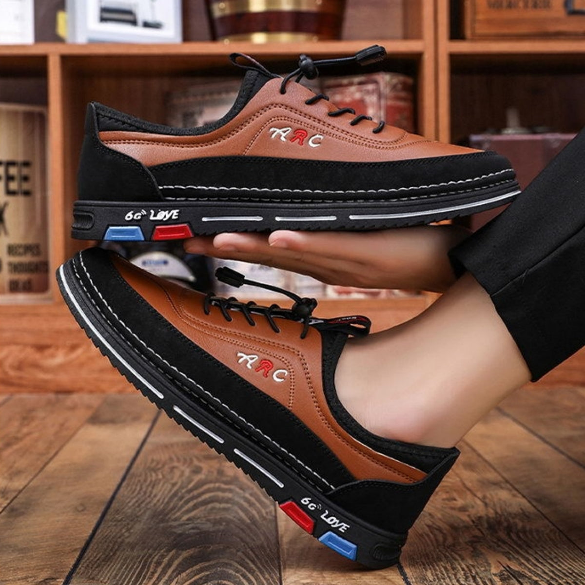 💯🔥【39–48】【Compra 1, llévate 1 gratis】Zapatos de cuero casuales de negocios para hombre – impermeables, resistentes a las manchas, con suela blanda para un uso cómodo
