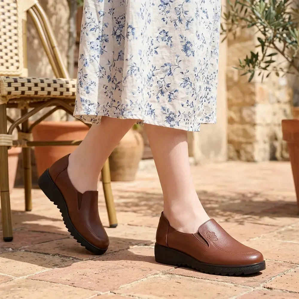 👞【35-41】Miękkie, skórzane, płaskie buty w dużych rozmiarach – antypoślizgowe, lekkie i wygodne buty dla starszych kobiet – ortopedyczne mokasyny codzienne