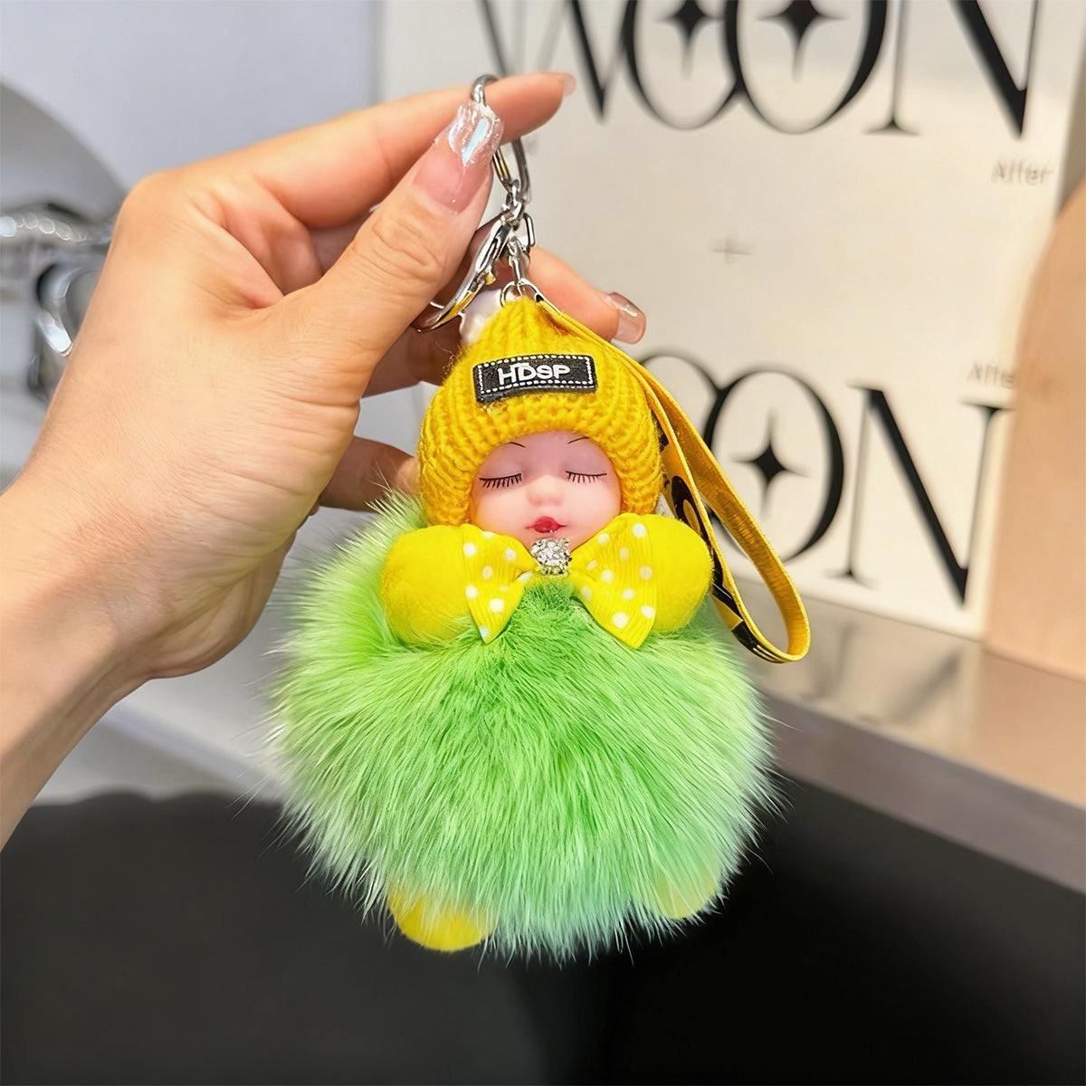 😴🧸🚗Kup 1, a 1 dostaniesz gratis, 99 zł🔥Wisiorek do samochodu w kształcie śpiącej lalki, pluszowy brelok z postacią z kreskówki.