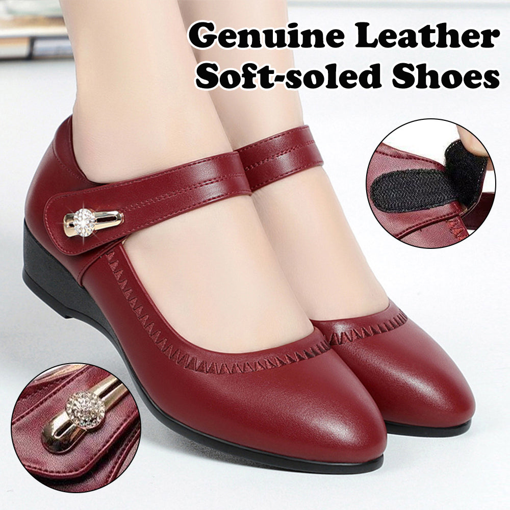 🏆Compre 1 y llévese otro gratis👡【35-41】Piel suave, suela blanda, tacón de cuña antideslizante, zapatos de piel para madre