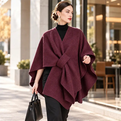 1 τεμάχιο 32 ευρώ 🧥 Πολυλειτουργική υφαντή εσάρπα σε στυλ πόντσο για το φθινόπωρο και τον χειμώνα! Κομψός σχεδιασμός με κλείσιμο που αλληλοκαλύπτεται · Ευέλικτο στυλ · Ζεστή και άνετη!