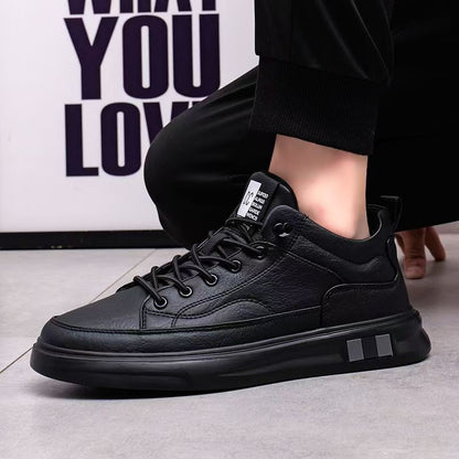 😎👍【39-44】Nuevas zapatillas casuales de algodón y terciopelo impermeables para hombre para otoño e invierno 2025.