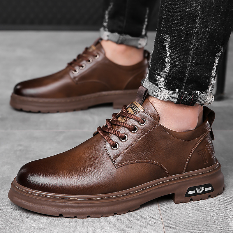 👍👞Muške ručno šivane kožne tenisice – Kvalitetna prava koža, udoban dizajn i izdržljiv gumeni potplat za svakodnevno nošenje.