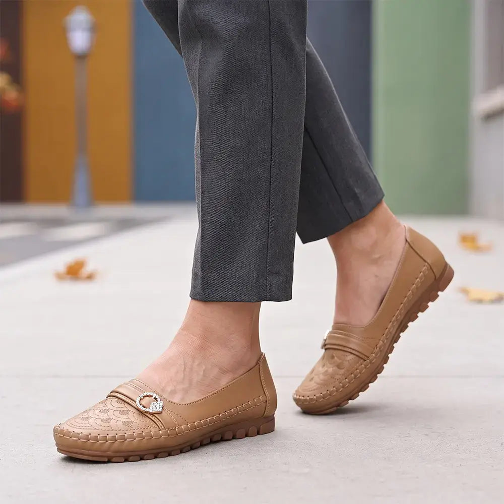 【36-43】Nowe damskie buty w stylu retro – ażurowe, z haftem i perforacją, oddychające, idealne na co dzień