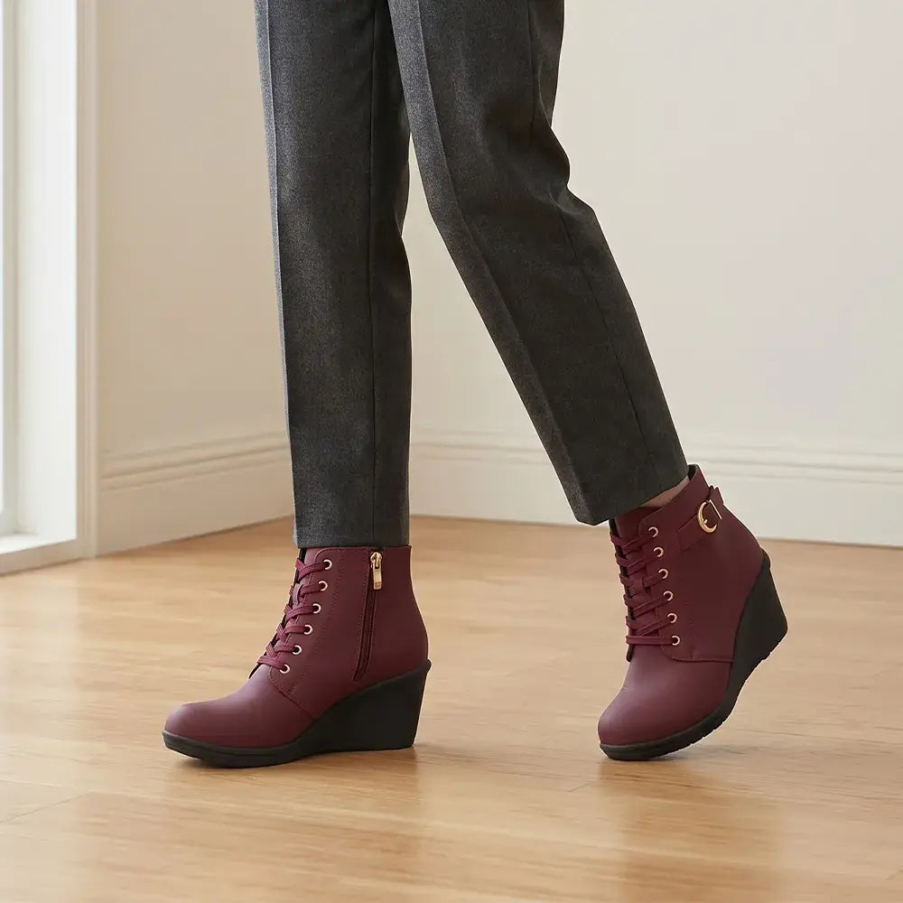 【35-42】👢 Damskie zimowe botki na koturnie – stylowy i stabilny wybór na chłodne dni