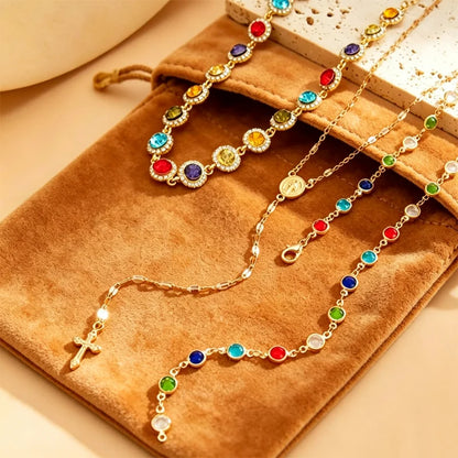 ✨ Wielowarstwowy naszyjnik z krzyżem i kolorowymi kamieniami dla kobiet | Elegancka biżuteria w stylu boho, modny dodatek z urokiem i ochroną ✨