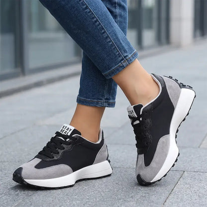 【36-41】Nowe damskie buty sportowe na grubej podeszwie – skórzane, w stylu retro, casualowe