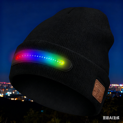 🔥【50% popusta】🔥🧢Punjiva Bluetooth LED kapa. Funkcija tri u 1: Savršeno integrira snažnu LED rasvjetu za korištenje bez ruku, visokokvalitetni Bluetooth zvučnik i toplinu u udobnu pletenu kapu💡