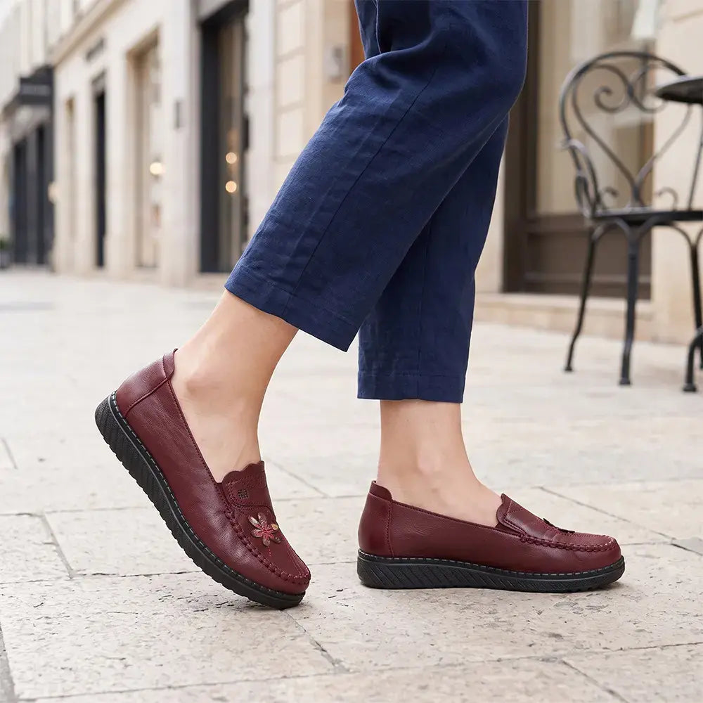 🍁【Rozmiary 35–41】Nowe damskie buty codzienne: miękka, antypoślizgowa podeszwa – swobodne i wygodne dopasowanie, które nie męczy stóp nawet przy długotrwałym noszeniu.