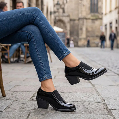 💕【Rozmiary 36–43】Stylowe, błyszczące damskie buty na słupku — Elegancki słupek; stabilne i wygodne podczas chodzenia.