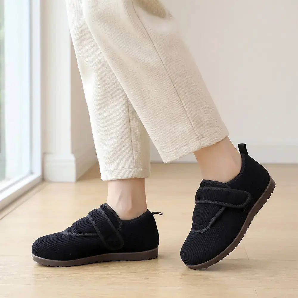【35-41】Nowe damskie buty zimowe – ocieplane, grube, sztruksowe, z rzepem, na płaskiej podeszwie, antypoślizgowe, wytrzymałe, dla seniorek